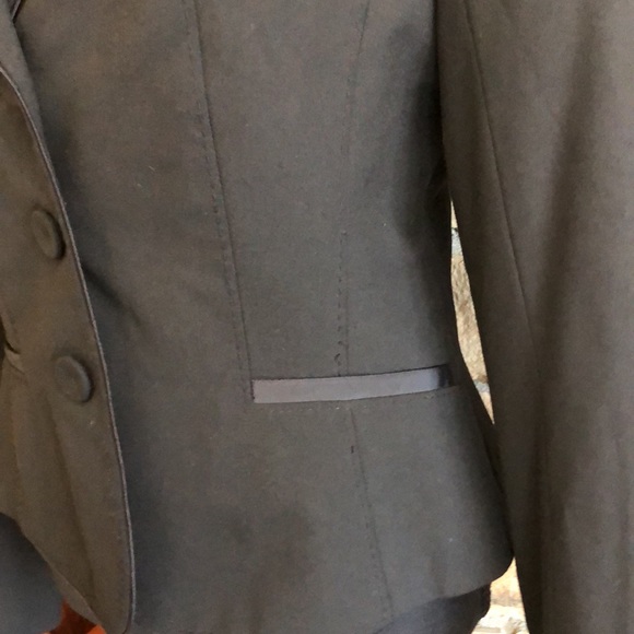 THE LIMITED BLACK FITTED BLAZER…classy! 🌸 6, EUC! - Picture 5 of 12